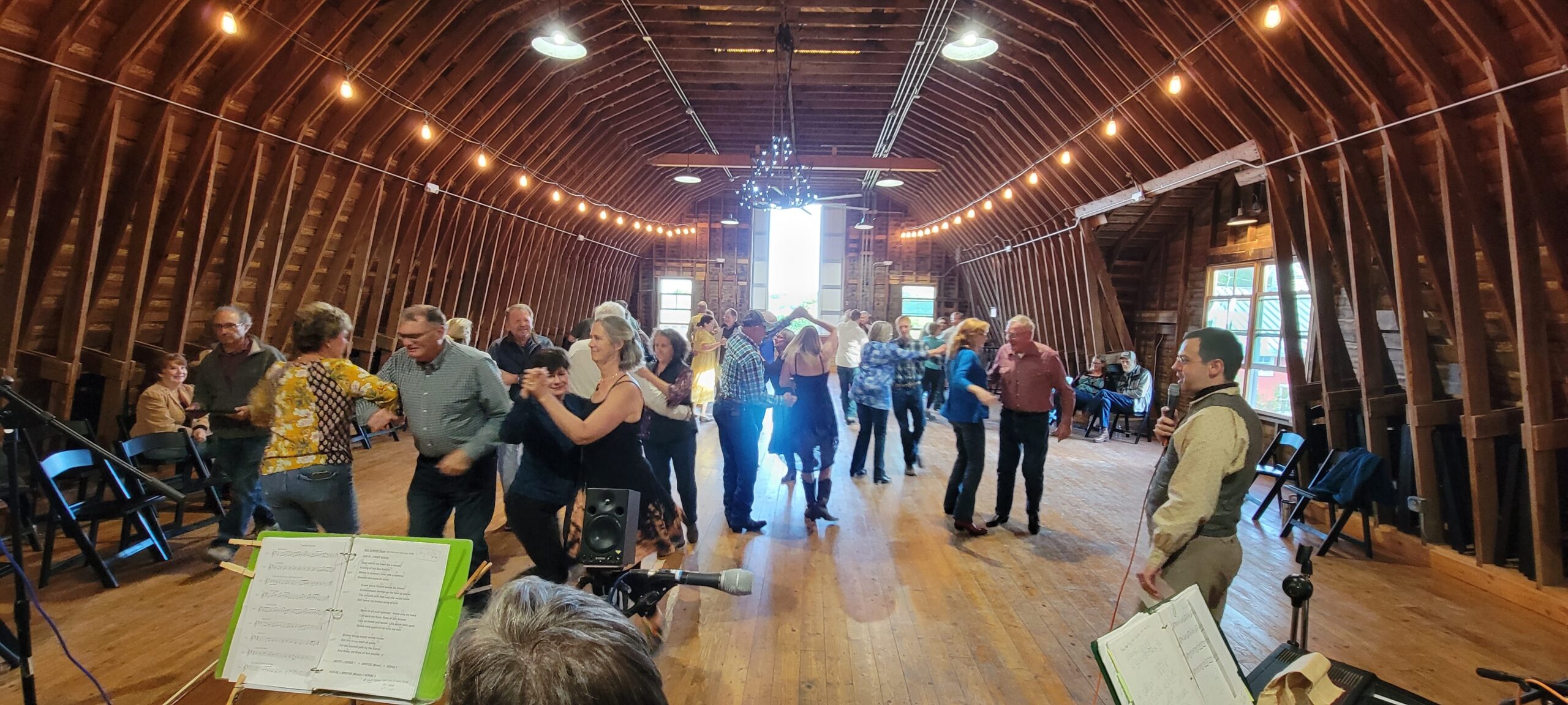 Land Band Barn Dance