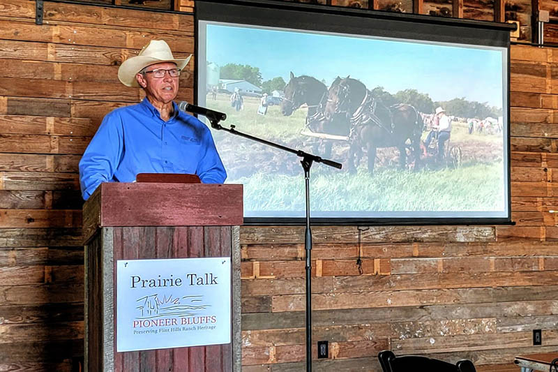 Larry Patton Prairie Talk 800px Link to Prairie Talk page